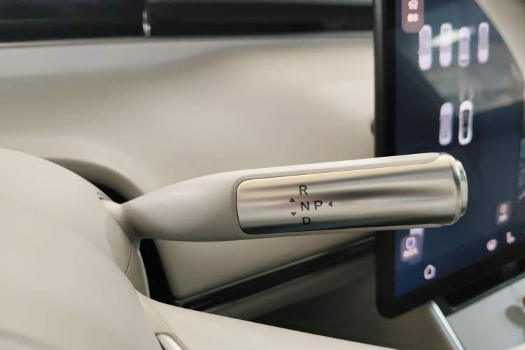 Used Hima Luxeed S7 2024 Max+ Rear-Drive Ultra-Range Intelligent Driving Edition Gear Lever