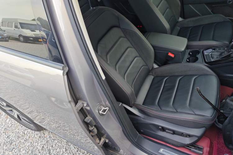 Used Volkswagen Tayron 2019 330TSI Two-Wheel Drive Luxury Model China VI Standard Right Front Seat