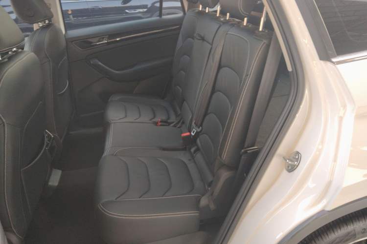 Used Skoda Kodiaq 2021 TSI330 7-Seater Two-Wheel-Drive Luxury Plus Edition
