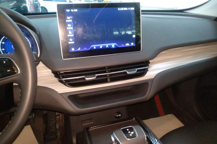 Used Hongqi E-QM5 2024 610 km PLUS