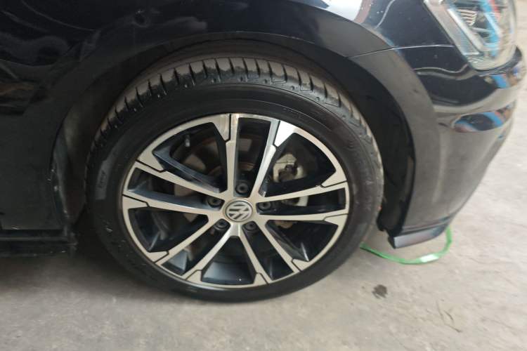 Used Volkswagen Golf 2018 280TSI Automatic R-Line Model
