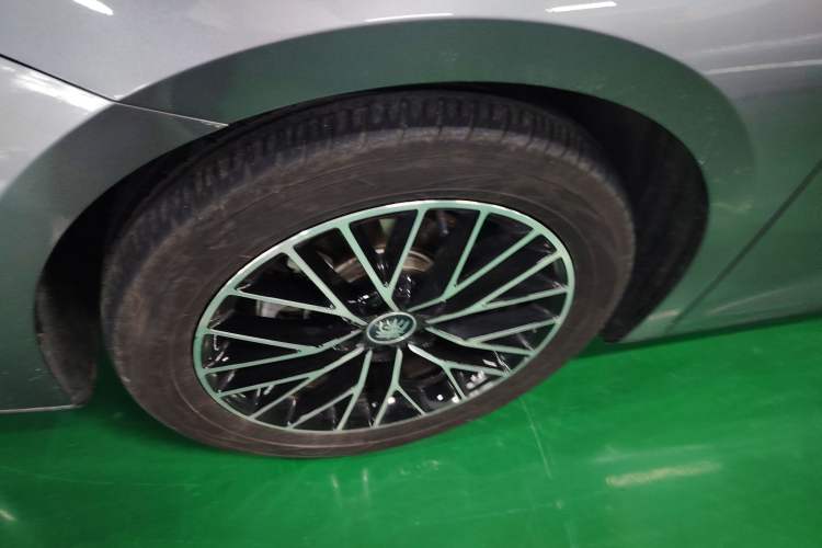 Used BYD Qin L 2024 DM-i 120KM Excellence Model Exterior 4