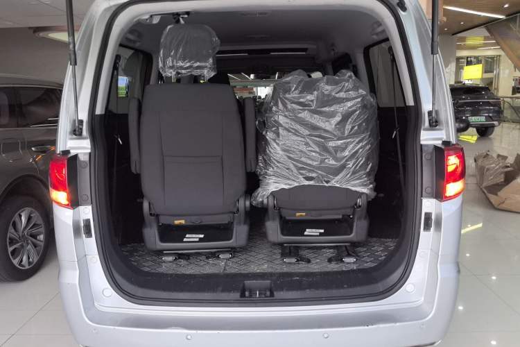 Used JAC Refine E4 2024 Revised Elite Edition