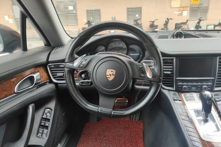 Used Porsche Panamera 2010 Panamera 4 3.6L
