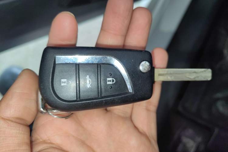 Used Toyota Levin 2022 Facelift TNGA 1.5L CVT Progressive Edition Vehicle Key