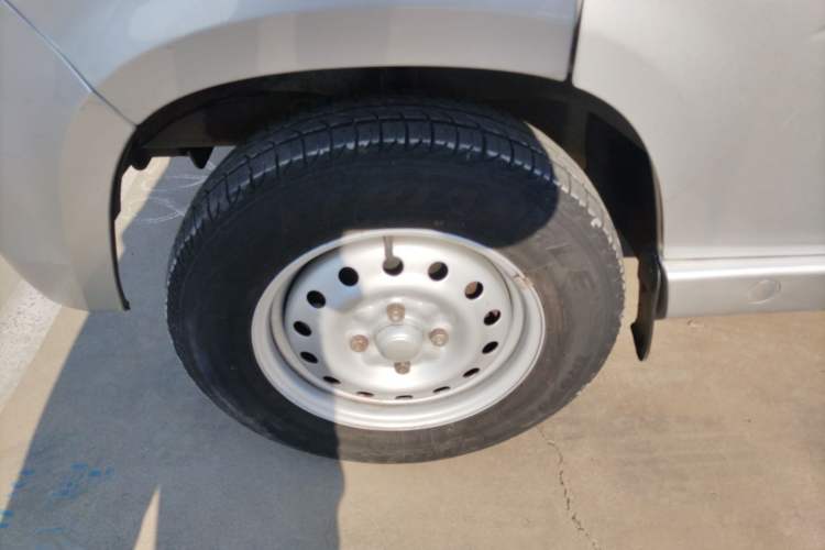 Used Wuling Zhiguang 2020 1.2L Van Utility Model China VI Emission Standard 2 Seats LSI