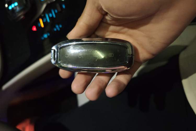 Used Denza D9 2022 DM-i 970 Four-Wheel Drive Prestige Model
