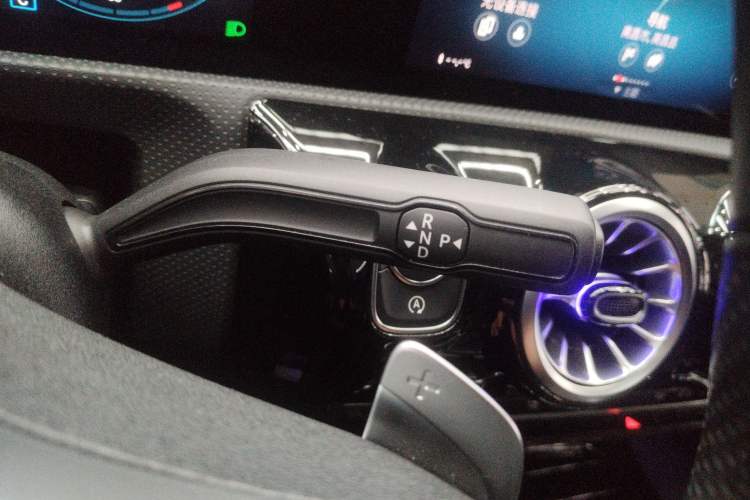 Used Mercedes-Benz A-Class 2021 A 200 L Sport Sedan Fashion Model Gear Lever