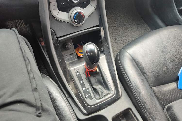 Used Hyundai Elantra (5th Generation / Langdong) 2015 1.6L Automatic Leading Model
