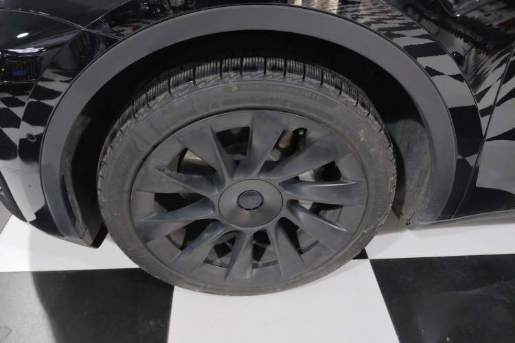 Used Tesla Model Y 2021 Standard Range Rear-Wheel Drive Version