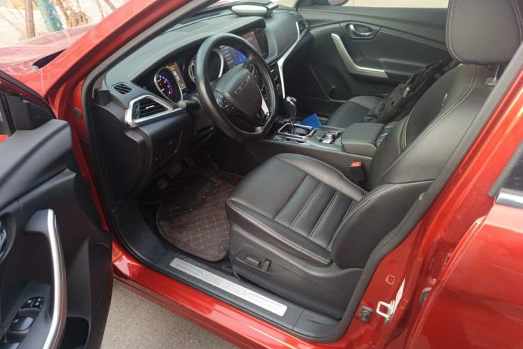 Used Venucia T90 2017 2.0L CVT Leading Edition