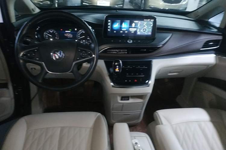 Used Buick GL8 2021 Land Cruiser Executive Class 652T Luxury Model