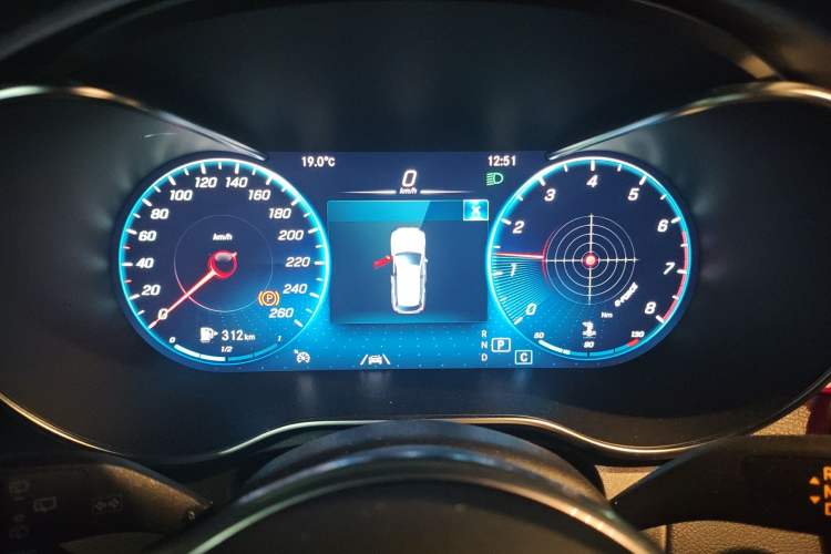 Used Mercedes-Benz GLC 2020 Facelift GLC 300 L 4MATIC Dynamic Edition
