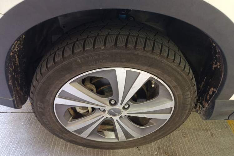 Used Haval H6 Coupe 2015 Blue Label 2.0T Manual Two-Wheel-Drive Elite Model Exterior 4