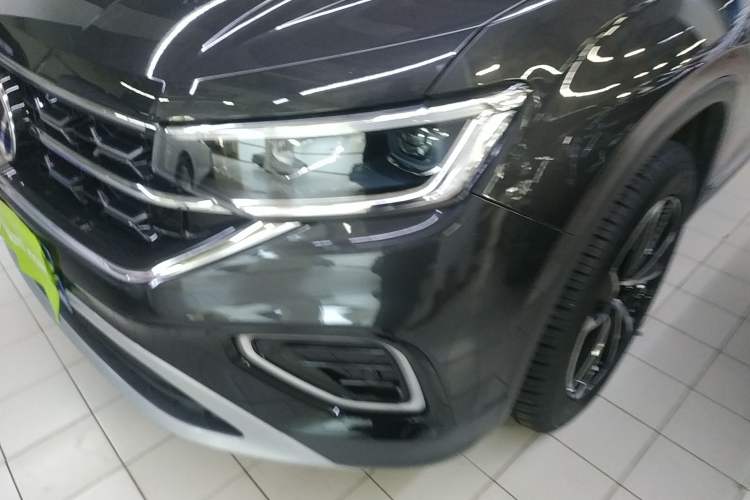 Used Volkswagen Tayron 2023 330TSI Two-Wheel-Drive Luxury Plus Advanced Version
