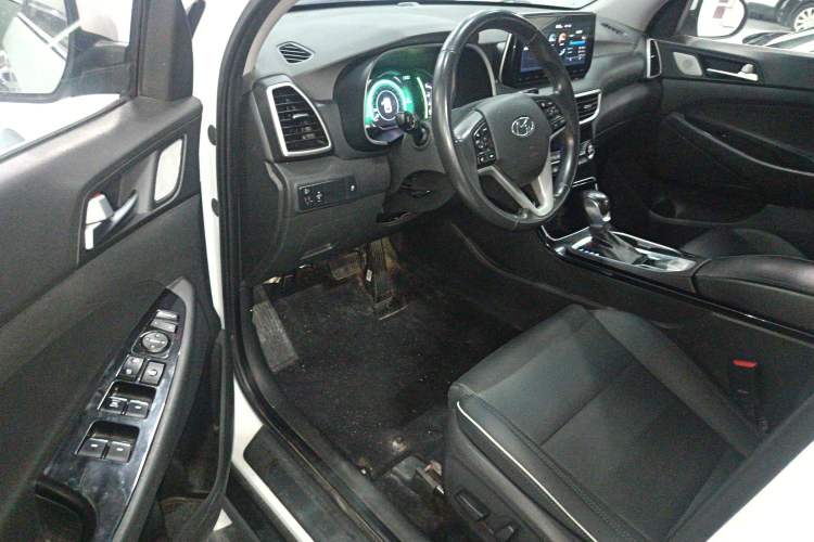 Used Hyundai Tucson 2019 280TGDi Dual-Clutch Two-Wheel Drive Fashion Edition China V Standard Driver Seat