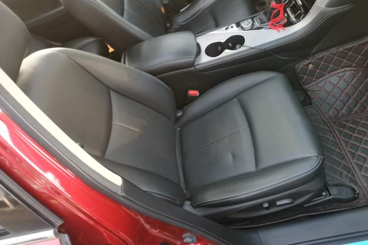 Used Infiniti Q50L 2015 2.0T Enjoyment Edition Right Front Seat