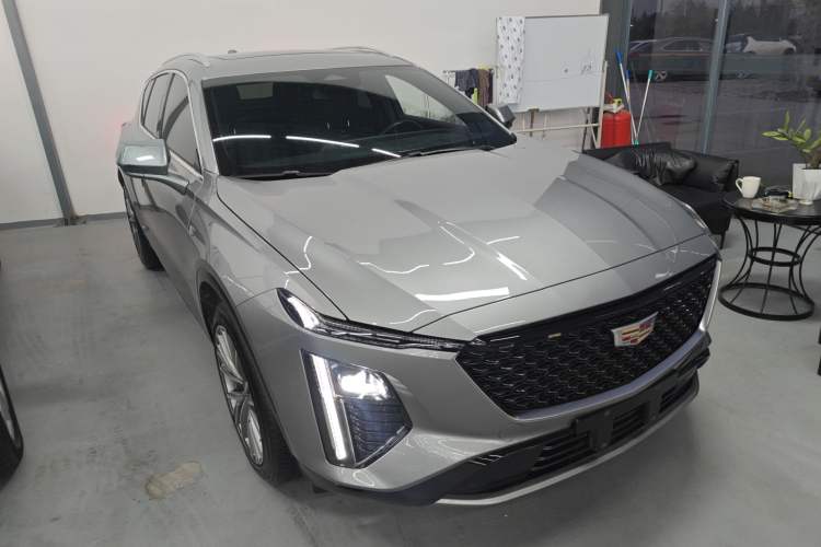 Used Cadillac GT4 2023 25T Luxury Model