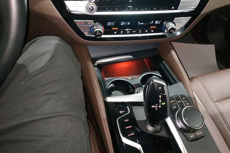 Used BMW 5 Series 2023 530Li Leading Model M Sport Package
