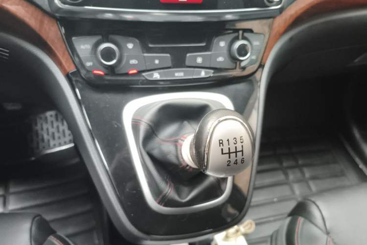 Used Haval H6 2014 Sport Version 1.5T Manual Two-Wheel Drive Elite Edition