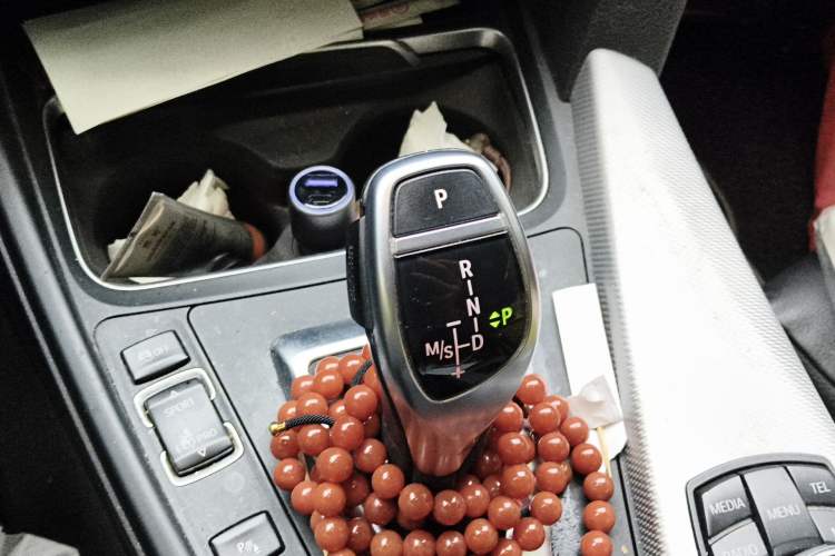 Used BMW 4 Series 2016 430i Convertible Design Package Gear Lever