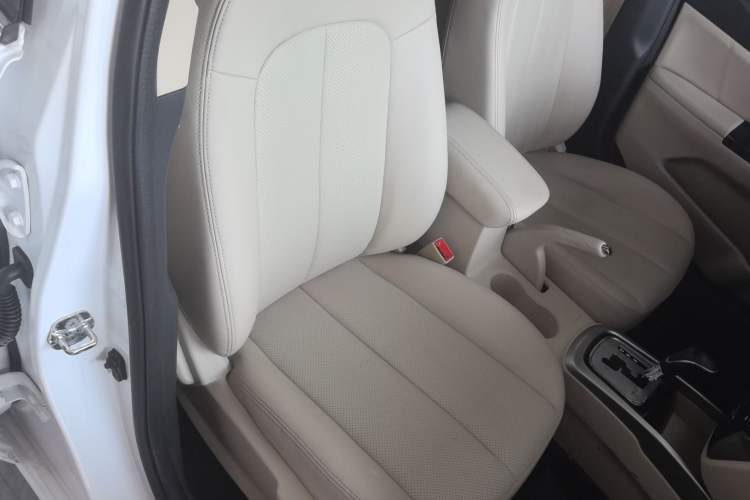 Used CHANGAN Eado 2015 1.6L Automatic Luxury Model Right Front Seat