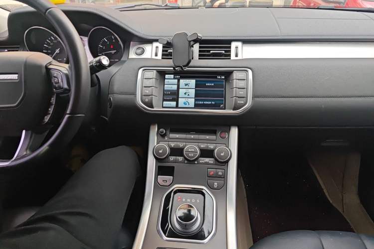 Used Land Rover Range Evoque 2013 2.0T 5-Door Yaozhen Edition Audio And AC Panel
