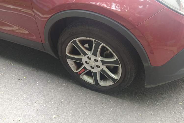 Used Buick Encore 2015 1.4T Automatic Two-Wheel Drive Urban Elite Version Right Front Wheel Hub