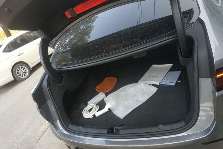 Used BYD Han 2024 EV Glory Edition 610 km All-Wheel Drive "Tian Shen Zhi Jia" Intelligent Driving Model
