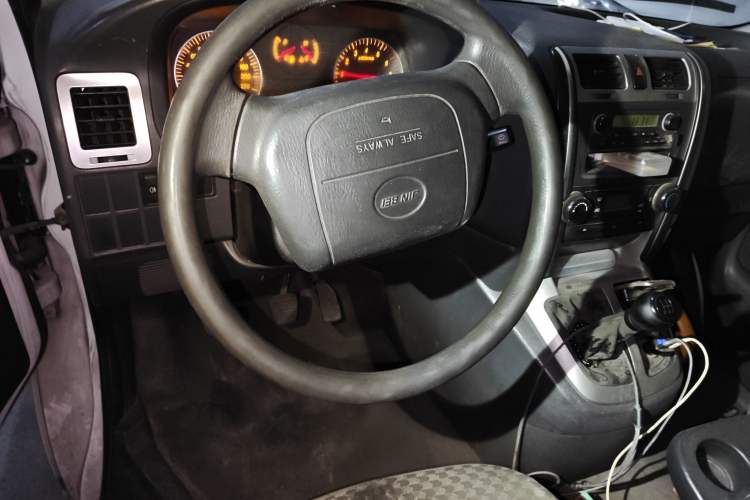 Used Jinbei Express 2020 2.0L Upgraded Version China VI Standard 6-Seater 1TZS
