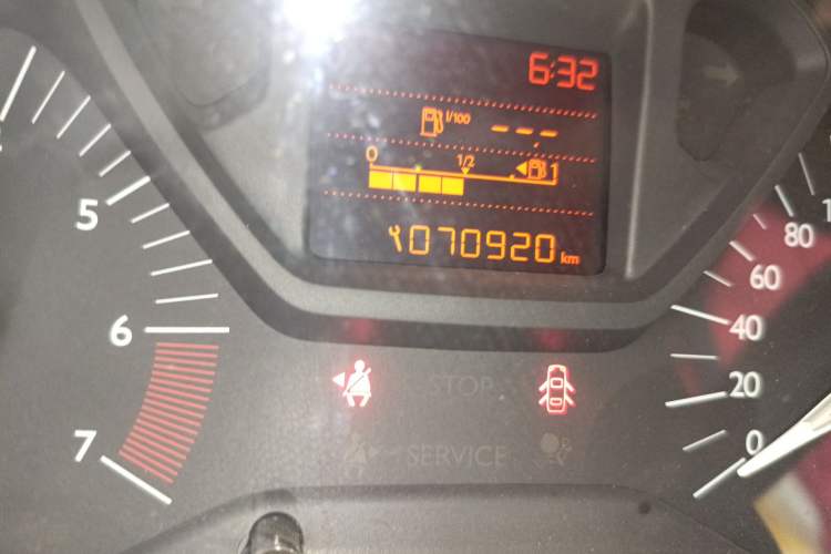 Used Citroen Elysee 2014 1.6L Manual Fashion Edition
