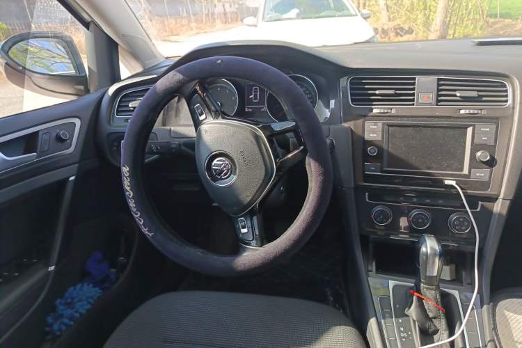 Used Volkswagen Golf 2018 230TSI Automatic Comfort Model
