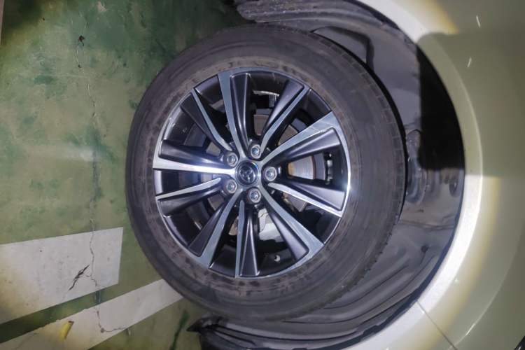 Used Toyota Harrier 2022 2.0L CVT Two-Wheel Drive Luxury Edition