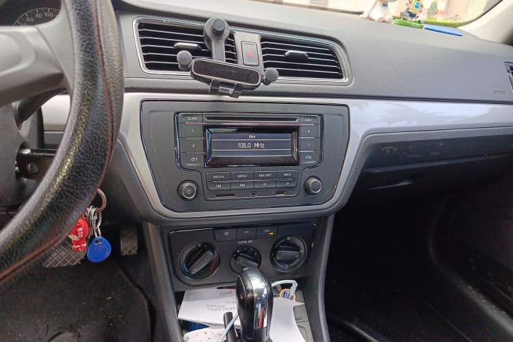 Used Volkswagen Lavida 2017 1.6L Automatic Fashion Edition
