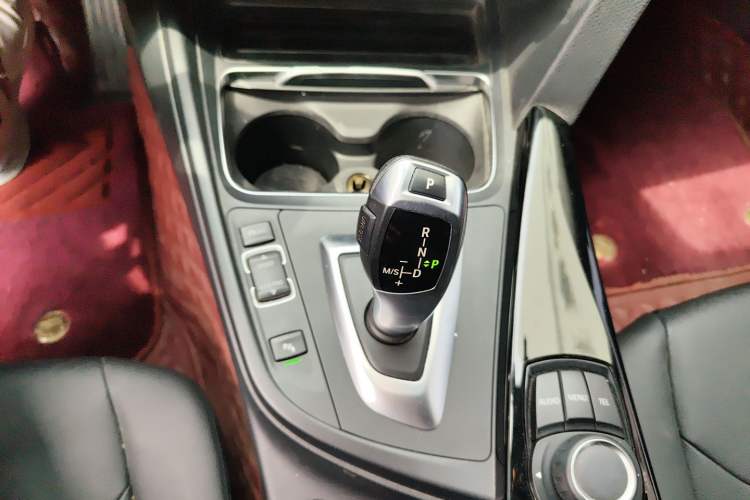 Used BMW 3 Series 2016 320Li Ambition Model Gear Lever