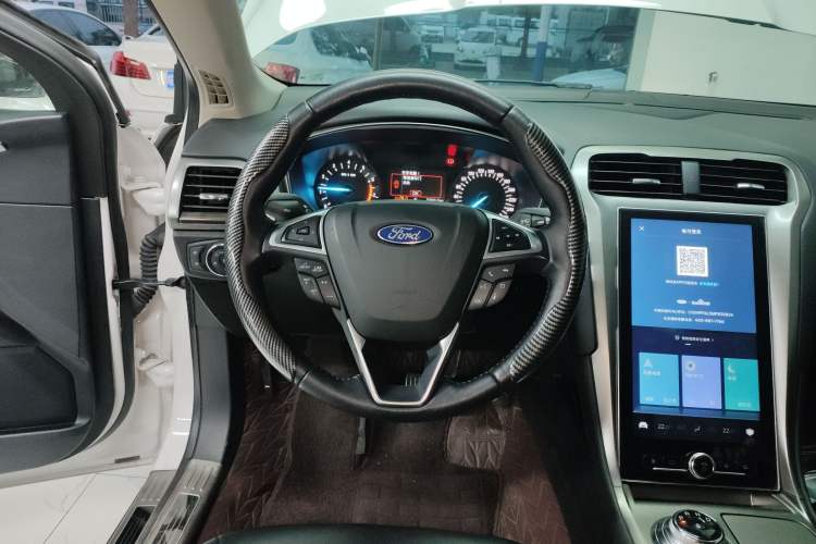 Used Ford Mondeo 2020 EcoBoost 180 Stylish Model Steering Wheel