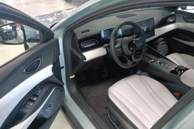 Used BYD Seal 06 New Energy 2024 DM-i 120KM Prestige Model
