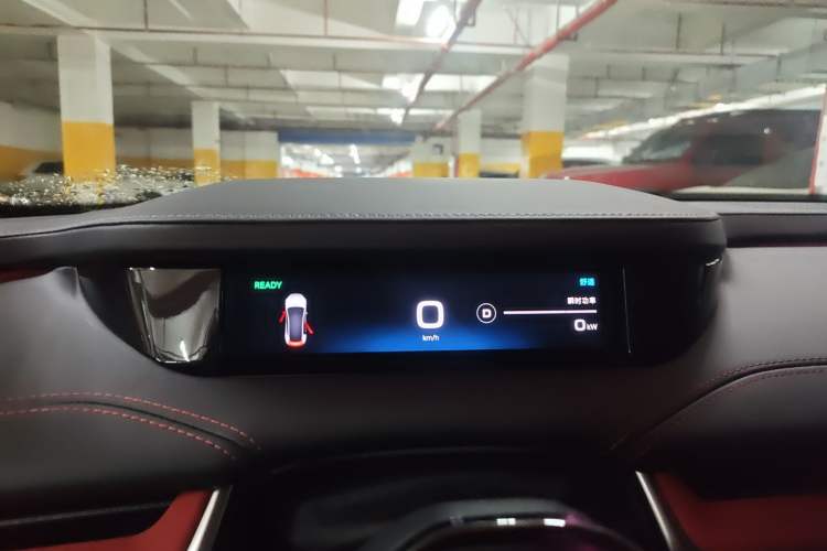 Used Xiaomi Auto SU7 2024 Rear-Drive Ultra-Long Range Advanced Pro-Level Intelligent Driving Version Instrument Cluster