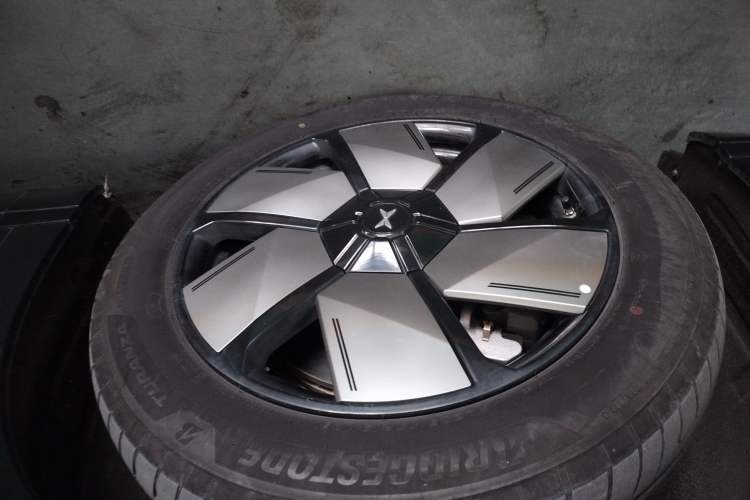 Used XPeng X9 2024 702 Ultra-Long Range Pro