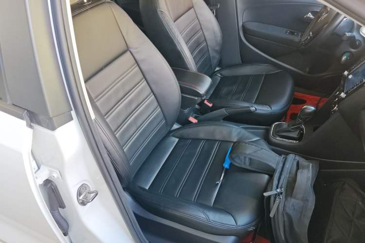 Used Volkswagen Polo 2016 1.6L Automatic Comfort Model Right Front Seat