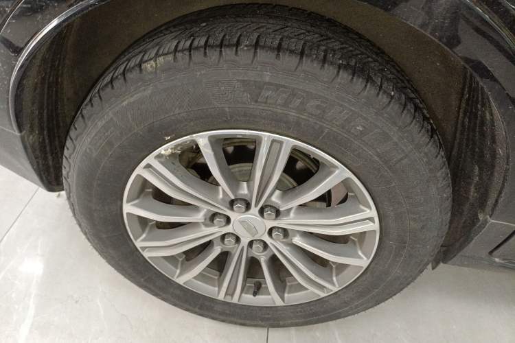 Used Cadillac XT5 2018 25T Luxury Model