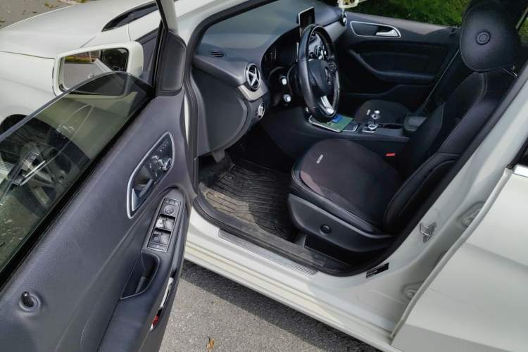 Used Mercedes-Benz B-Class 2015 B 200 Fashion Model
