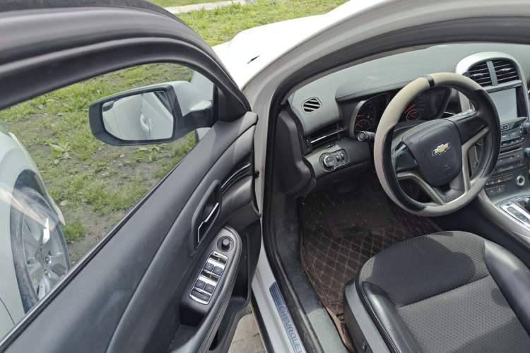 Used Chevrolet Malibu 2014 1.6T Automatic Comfort Edition Driver Seat