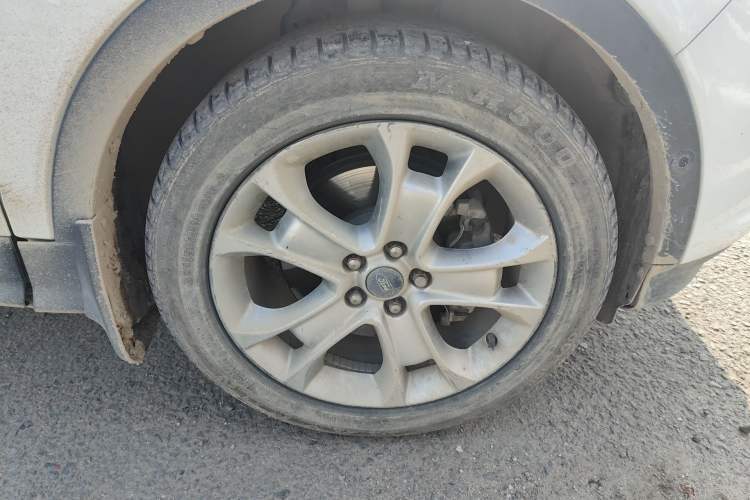 Used Ford Kuga 2013 2.0L GTDi Four-Wheel-Drive Sport Model
