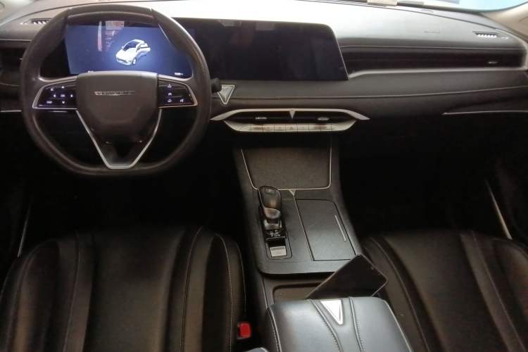 Used Venucia V 2021 260T Idol Edition
