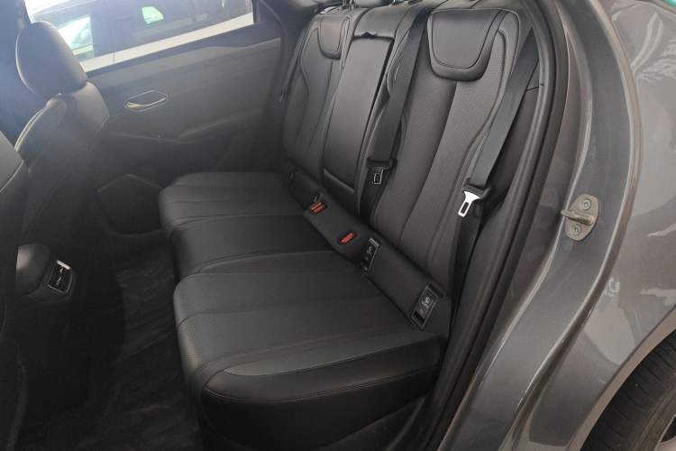 Used BYD Qin L 2025 EV 545KM Beyond Version Left Rear Seat