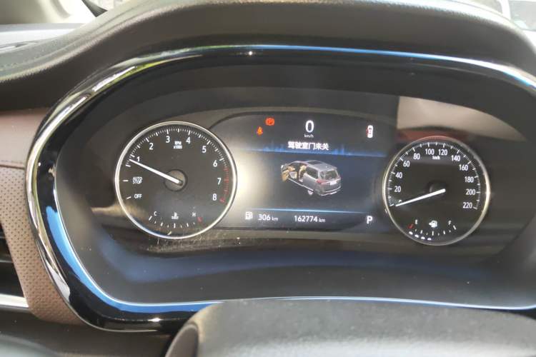 Used Buick GL8 2021 Land Cruiser Executive Class 652T Comfort Model
