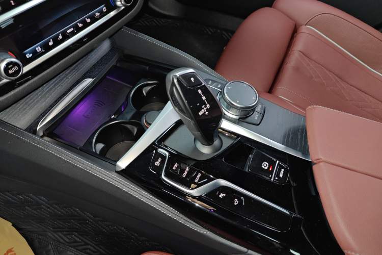 Used BMW 5 Series 2023 530Li Luxury Edition M Sport Package
