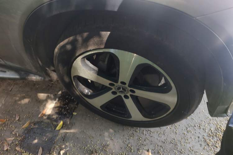 Used Mercedes-Benz GLC 2019 Facelift GLC 260 L 4MATIC Luxury Model Right Front Wheel Hub