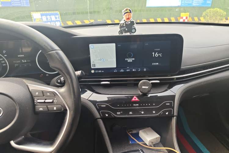 Used Hyundai Mistra 2021 1.8L CVT LUX Premium Edition Audio And AC Panel